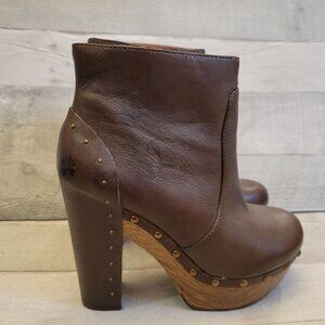 Lucky Brand Brown Leather Ankle Boots With Wooden Heel & Studded Details Size 7.